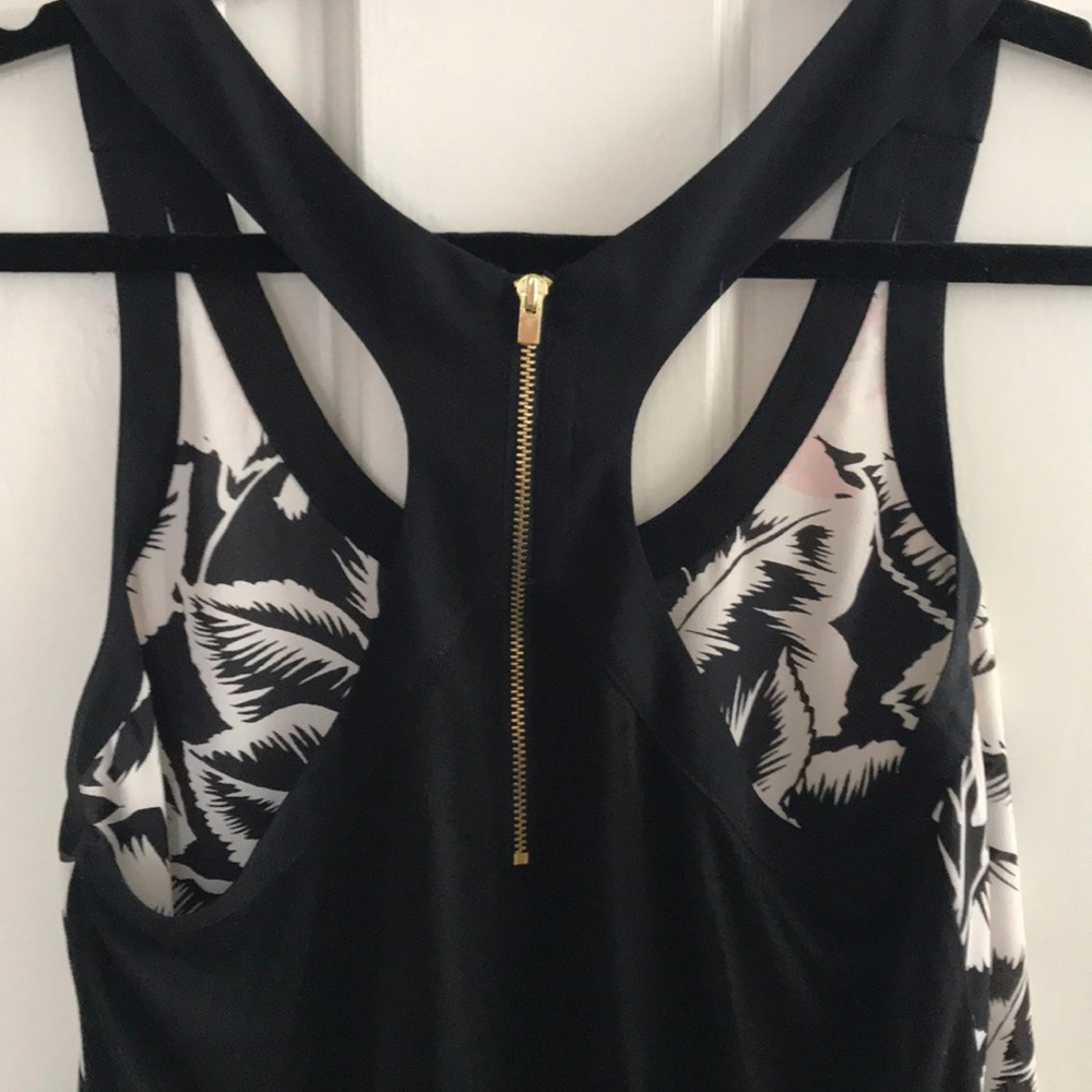 Express Zipper Racerback Blouse - Picture 3 of 5
